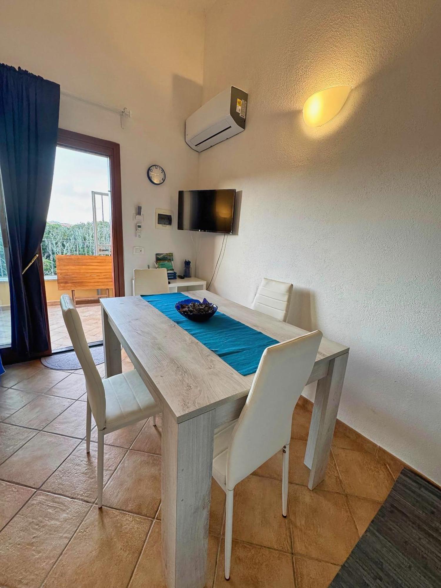 Case Vacanze A Santa Teresa Di Gallura 外观 照片